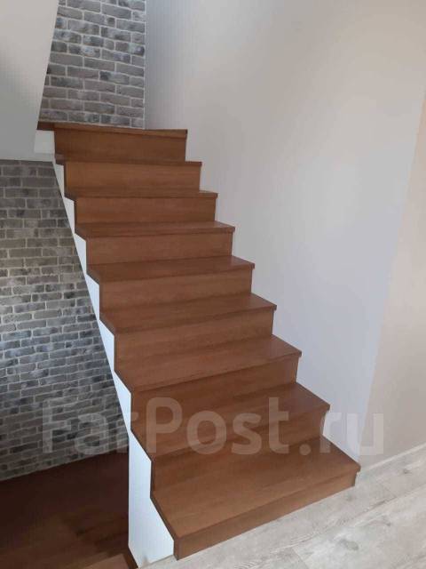 Облицовка бетонной лестницы деревом, изготовление, установка ...