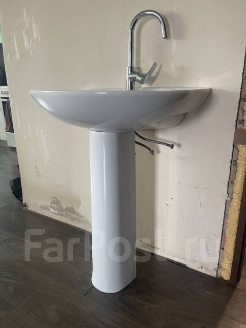 Раковина со смесителем Grohe - Сантехника и водоснабжение во Владивостоке