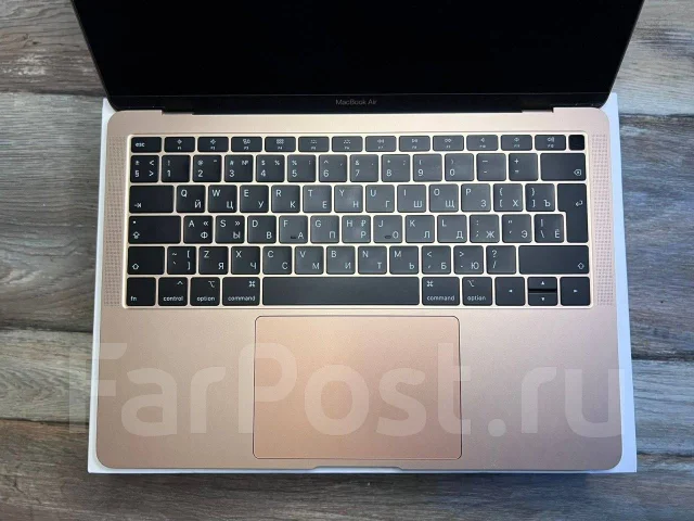 Apple MacBook Air 13 2019. 13.3", 1,6����, ��� 8 ��, ���� 128���, ����������� �� 16��. ����