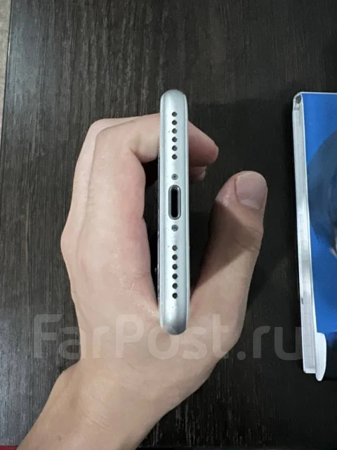 Apple iPhone 8. �/�, �����, 4G LTE ����