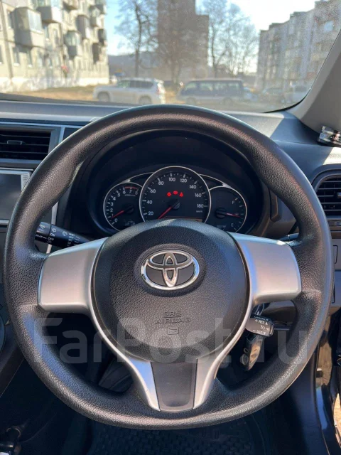 Toyota Ractis. ��������, ��������, 1.5 (109��.�.), ������, 150 000����. �� ����
