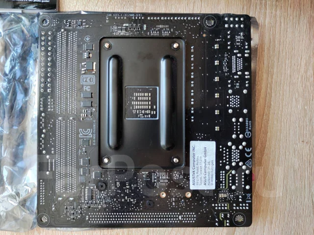 AMD A320M ����