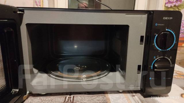 СВЧ печь DEXP MC-71 черная 20 л, 700 Вт Чистая снаружи и внутри ...