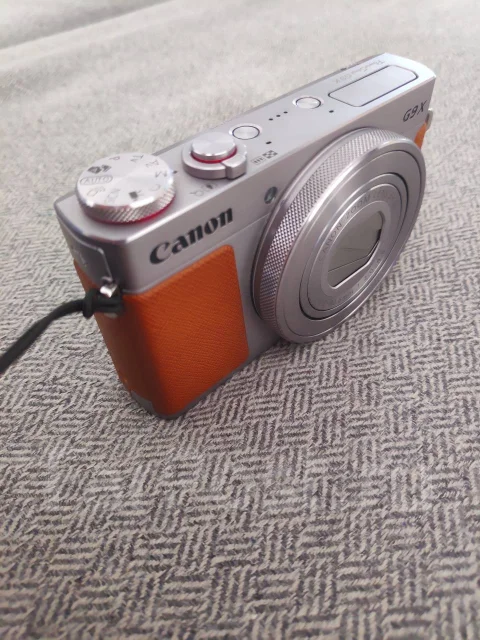 Canon PowerShot G9 X. 20 � ����� ��, ���: 12� ����