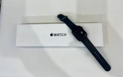 Apple Watch SE. GPS, NFC, IP67, IP68 ����