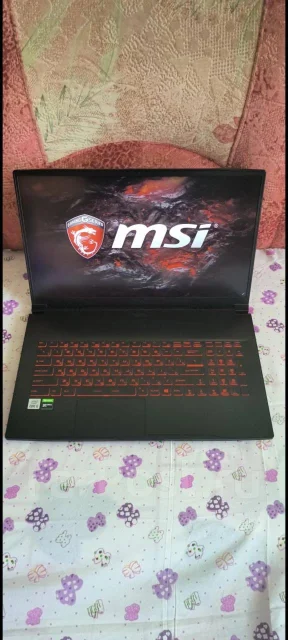 MSI GF75 Thin 10SCXR. 17.3", 144����, ��� 8 ��, ���� 256���, WiFi: 1, Bluetooth: 1, ����������� �� 8��. ����
