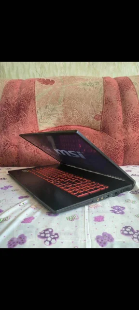 MSI GF75 Thin 10SCXR. 17.3", 144����, ��� 8 ��, ���� 256���, WiFi: 1, Bluetooth: 1, ����������� �� 8��. ����