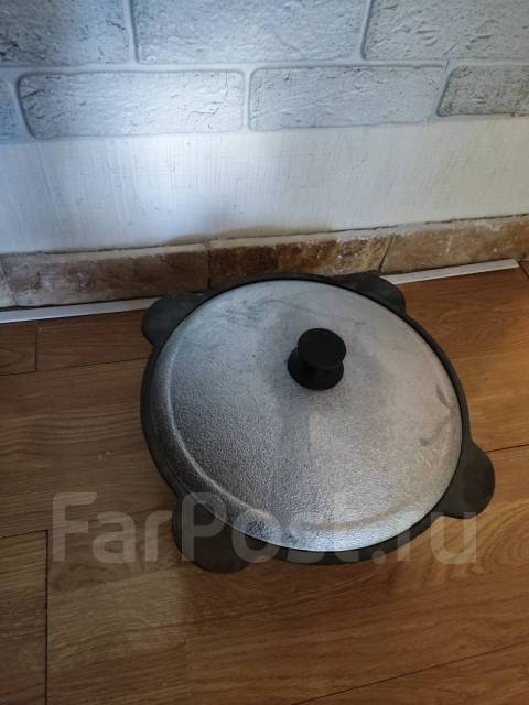 Казан чугунный 4 литра, новый, в наличии. Цена: 1 500₽ во Владивостоке