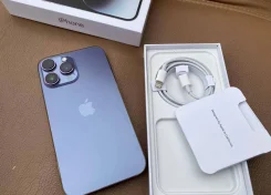 Apple iPhone Xr. �����, 128 ��, ���������� ����