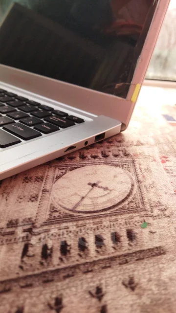 IRBIS. 14.1", 1,1����, ��� 4 ��, ���� 180���, WiFi: 1, Bluetooth: 1, ����������� �� 3��. ����