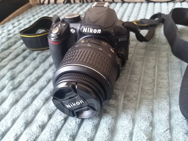 Nikon D3100 ����
