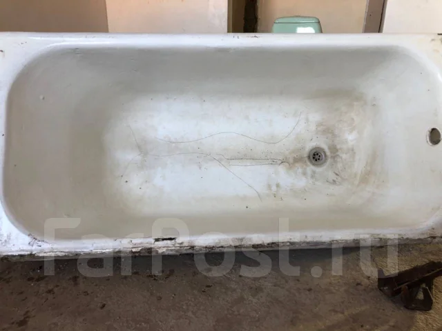 Продам чугунную ванну - Сантехника и водоснабжение в Уссурийске