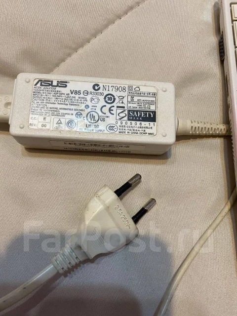Asus Eee PC 1005HA. 11", ��� 2048 ��, ���� 160���, WiFi: 1, Bluetooth: 1, ����������� �� 1��. ����