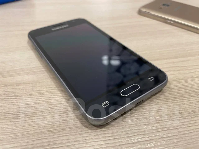 Samsung Galaxy J1 2016. �/�, �������, ������ ����