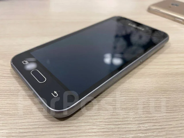 Samsung Galaxy J1 2016. �/�, �������, ������ ����