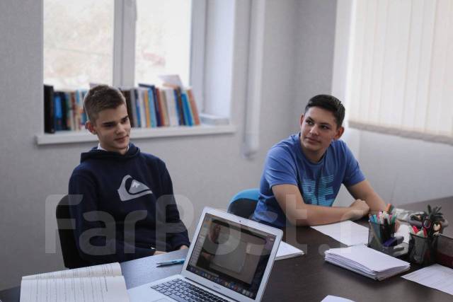 Педагог по фотографии вакансии