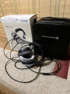 Beyerdynamic DT 990 ����