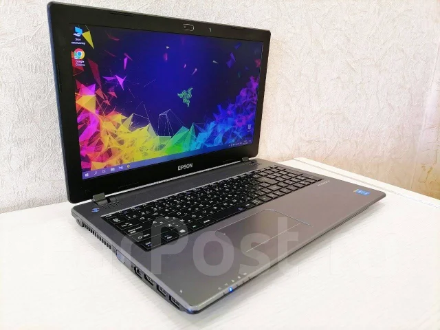 Epson. 15.6", 2,5����, ��� 4 ��, ���� 128���, WiFi: 1, Bluetooth: 1, ����������� �� 4��. ��� ����� �� ������� ����