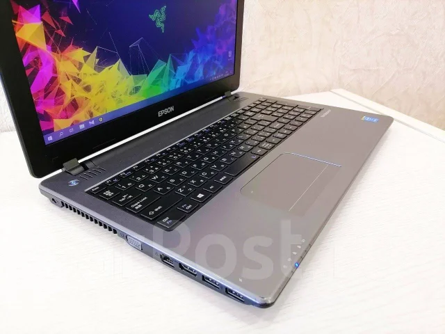 Epson. 15.6", 2,5����, ��� 4 ��, ���� 128���, WiFi: 1, Bluetooth: 1, ����������� �� 4��. ��� ����� �� ������� ����