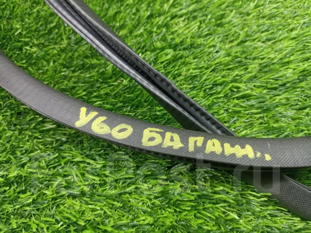 Уплотнитель двери багажника