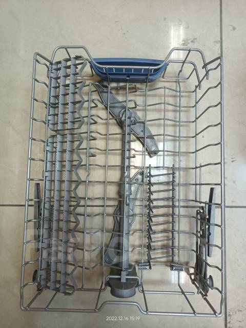 Корзина посудомоечной машины Bosch 45 см, б/у, в наличии. Цена: 2 000 ...