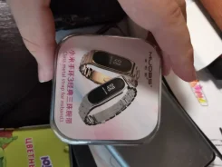 Xiaomi Mi Band 4 ����