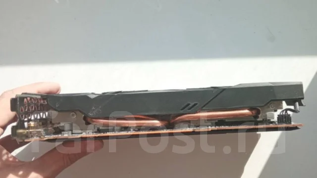Radeon RX 5500 XT ����