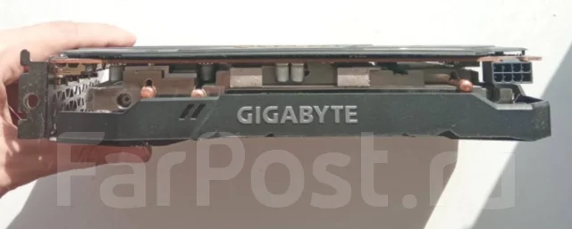 Radeon RX 5500 XT ����