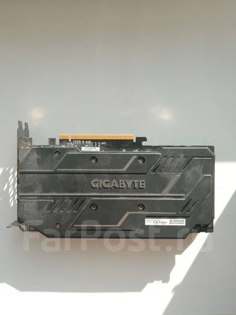 Radeon RX 5500 XT ����