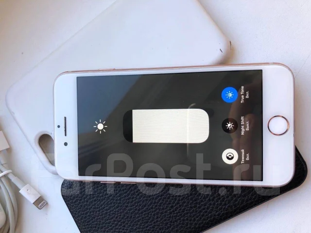 Apple iPhone 8. �/�, �������, 3G, 4G LTE, NFC ����