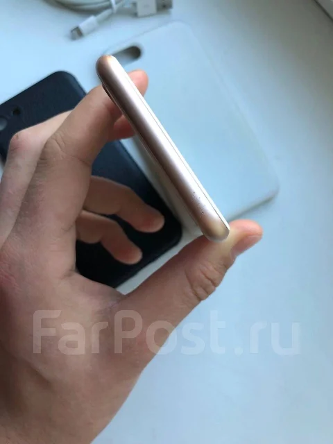 Apple iPhone 8. �/�, �������, 3G, 4G LTE, NFC ����