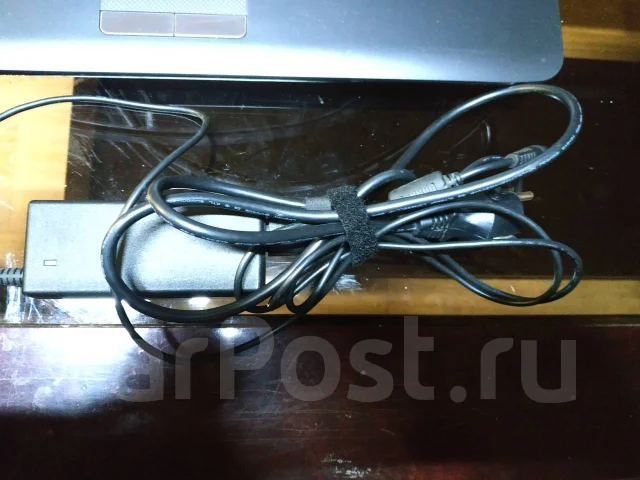 Samsung R525. 15.6", 2,4����, ��� 3072 ��, ���� 500���, WiFi: 1, Bluetooth: 1, ����������� �� 1��. ����