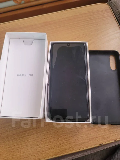 Samsung Galaxy A70. �/�, ������, 3G, 4G LTE, Dual-SIM, ����������, NFC ����