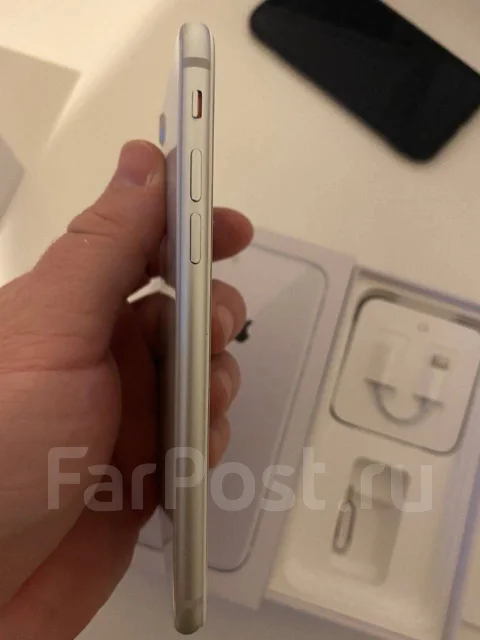 Apple iPhone 8. �/�, 64 ��, �����, �����������, 3G, 4G LTE, ����������, NFC ����