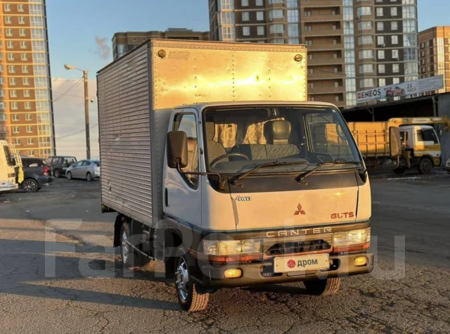 Услуги грузового такси. Грузовой фургон. Будка. Две тонны. Владивосток ...