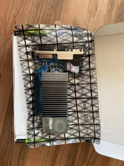 GeForce GT 710 ����