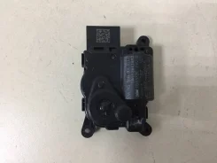 ����� �������� ��������� Volkswagen Taos 2020-2025 [5WA907511B] 5WA907511B ����