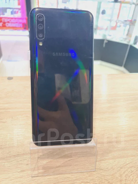 Samsung Galaxy A50. �/�, 128 ��, ������, 4G LTE, Dual-SIM, NFC ����