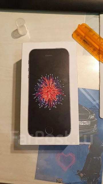 Apple iPhone SE. �/�, 32 ��, ������, 3G ����