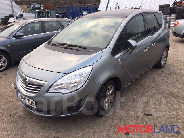 Opel Meriva открытые двери