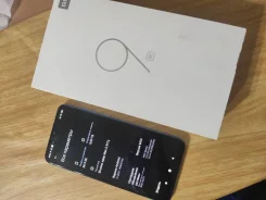 Xiaomi Mi9 SE. �/�, 128 ��, �����, 3G, 4G LTE, Dual-SIM, NFC ����