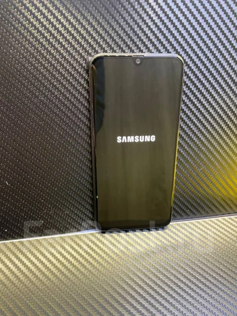 Samsung Galaxy A40. �/�, ������, 3G, 4G LTE, Dual-SIM, ���������, NFC ����