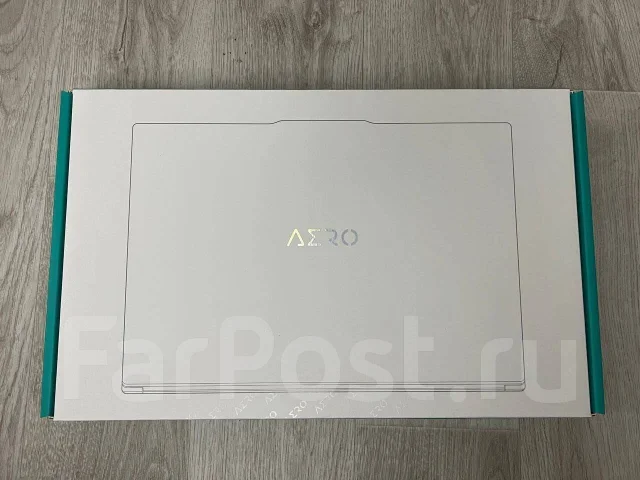 Gigabyte Aero 16. 16", 2,3����, ��� 16 ��, ���� 1 000���, WiFi: 1, Bluetooth: 1, ����������� �� 10��. ��� ����� �� ������������ ����