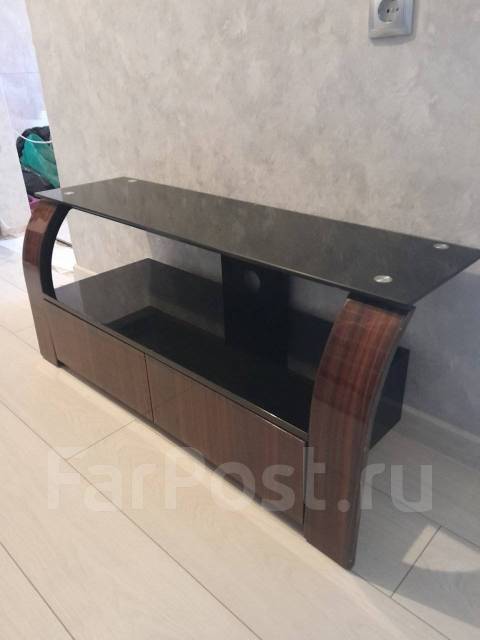 Продам тумбу под ТВ - Мебель во Владивостоке