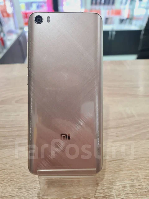 Xiaomi Mi5. �/�, 32 ��, �������, 4G LTE ����