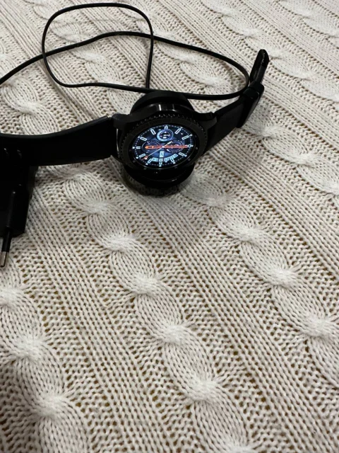 Samsung Gear S3 Frontier. GPS, NFC ����