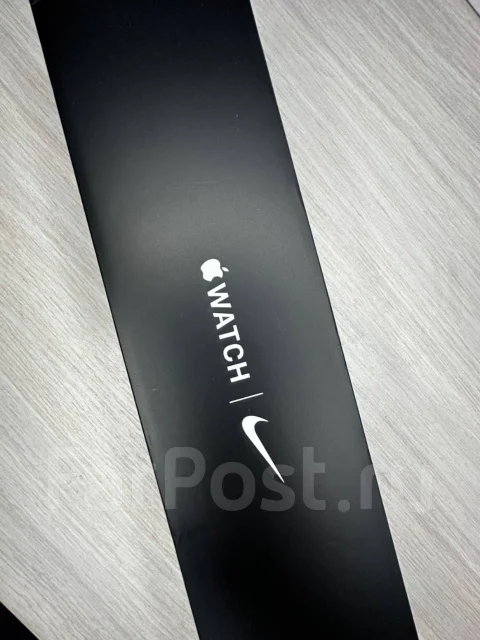 Apple Watch Series 6 Nike. GPS, NFC, IP67, IP68 ����