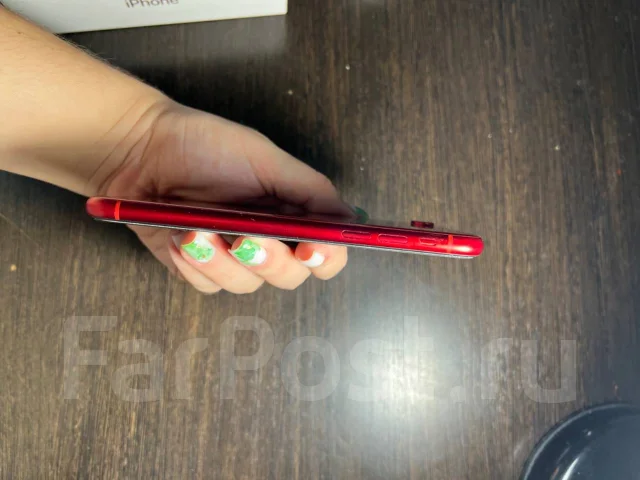 Apple iPhone Xr. �/�, 64 ��, �������, 4G LTE, NFC ����