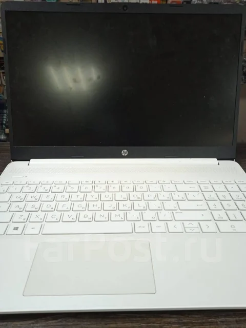 HP 15s. 2,4����, ��� 4 ��, ���� 250���, WiFi: 1, Bluetooth: 1, ����������� �� 8��. ����