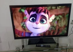 Samsung UE40D5000. LCD (��) ����